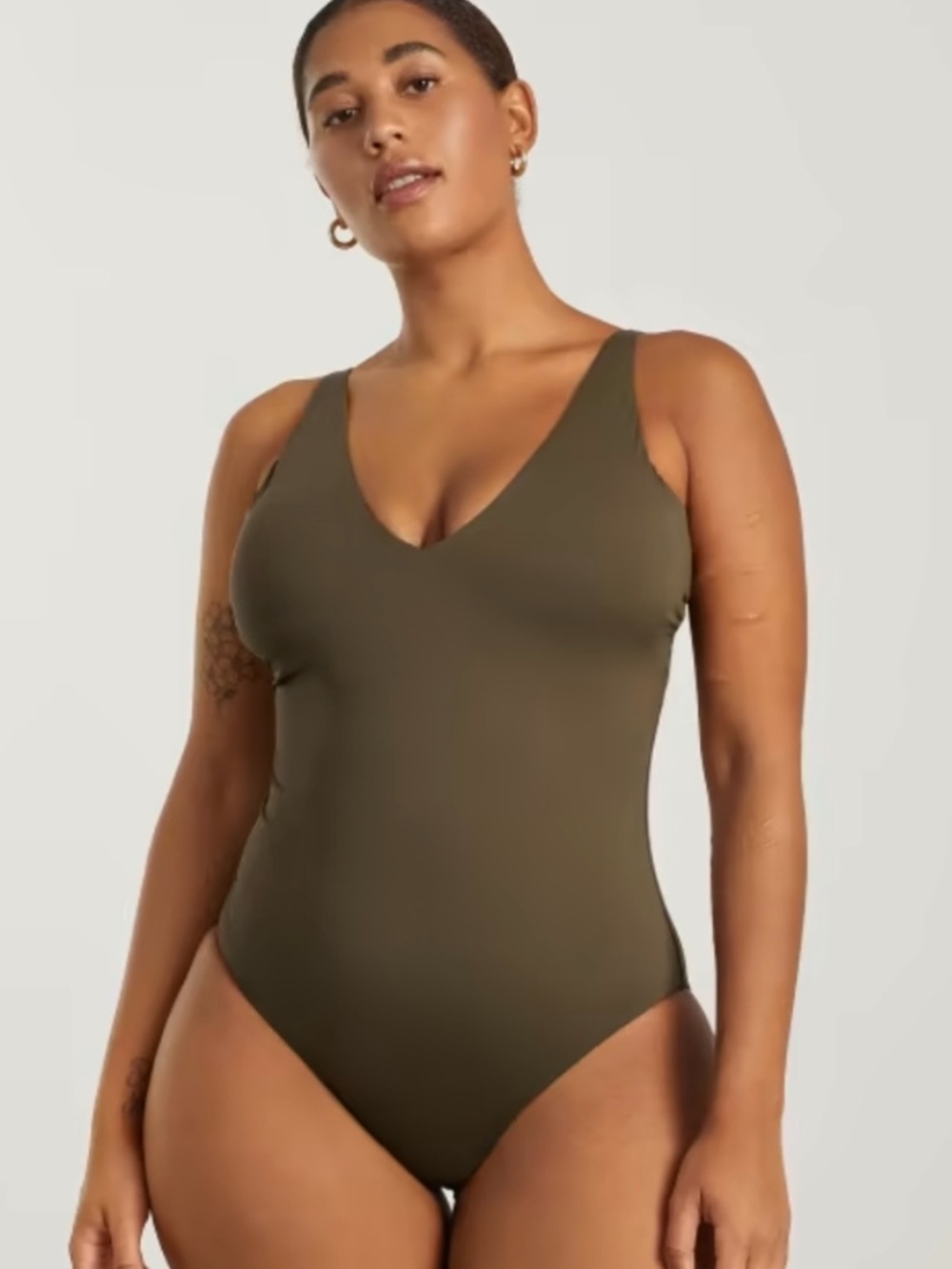 Everlane Renew deep v-neck one piece swimsuit size large olive green